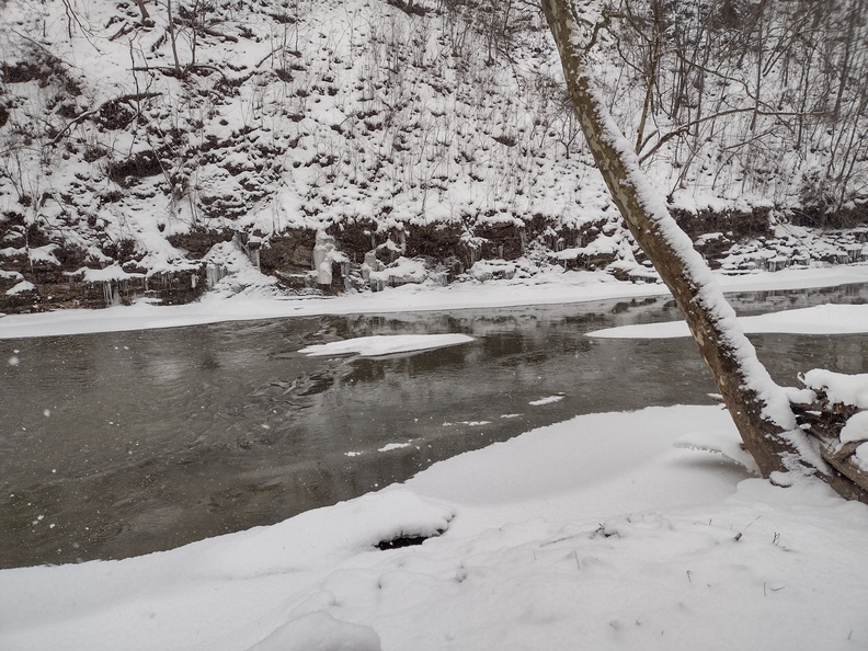 berea-falls-sledding-hill-2025-0142 2025